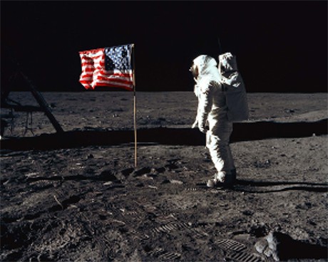 Аполо 11: неразказаната история