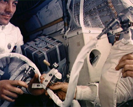 Аполо 13: поглед отвътре