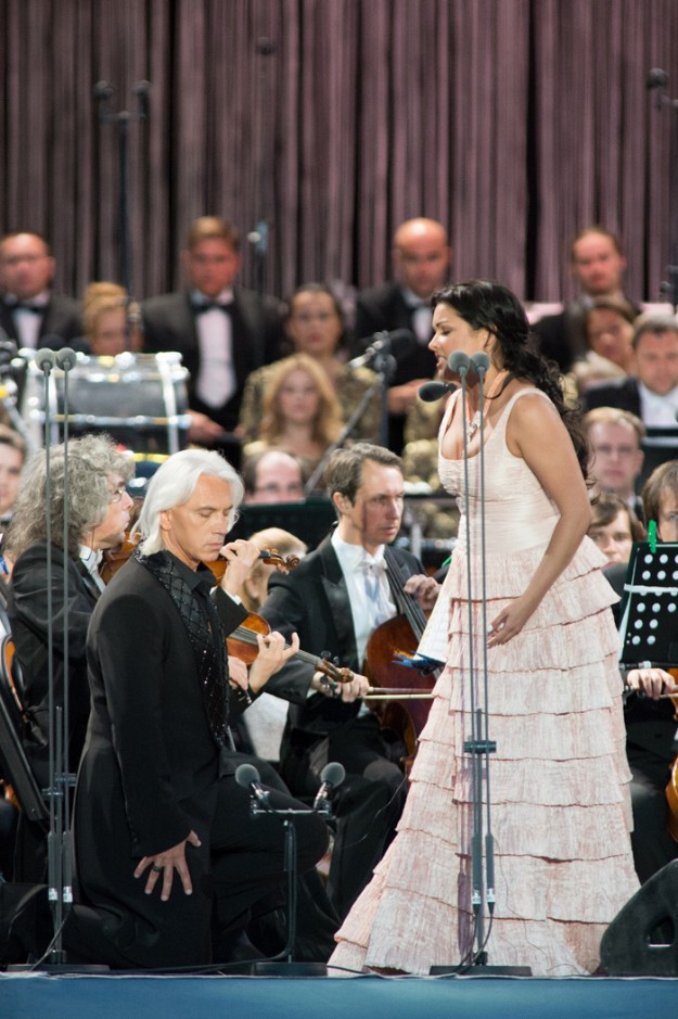 Концерт на Анна НЕтребко и Дмитрий Хворостовкий от Червения площад в Москва