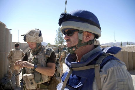 С Рос Кемп в Авганистан