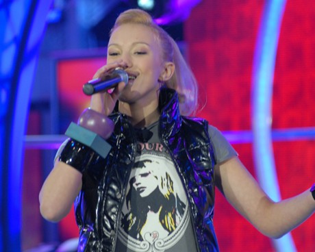 Ели Раданова отпадна от Music Idol след драматични елиминации. 