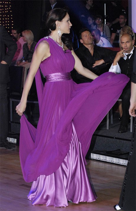  Радост Драганова, облечена в рокля на „Астела”